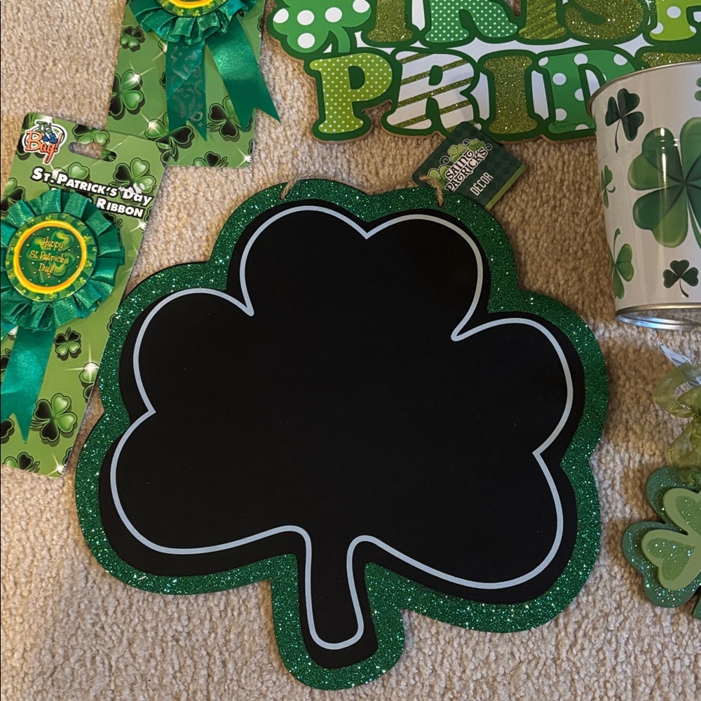 Lot of Festive Irish/St. Patrick’s Day Decorations - Green and White, NEW - Picture 5 of 5